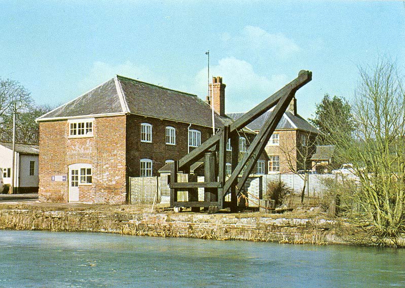 l813_814_Burbage-Wharf